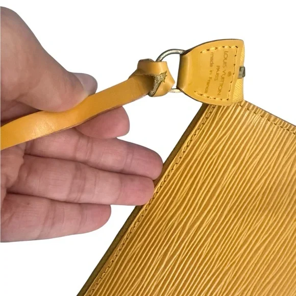 Louis Vuitton Yellow Pochette Accessoires Epi Leather - Picture 9 of 14